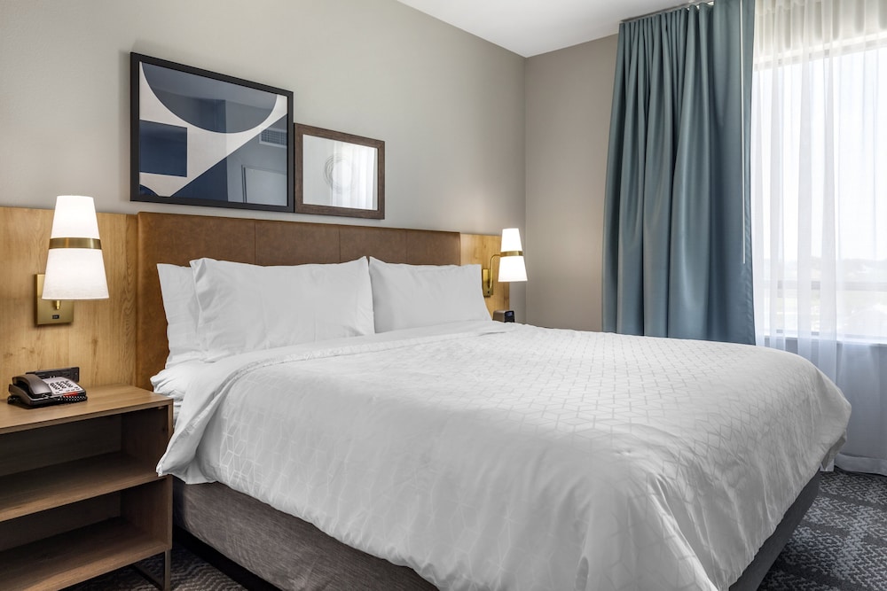 Studio Suite, 1 King Bed, Accessible, Kitchen (Communications) - Photo 1