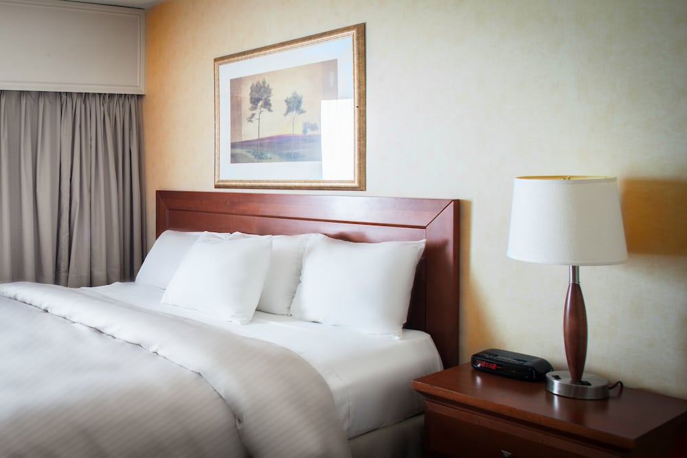 Standard Room, 1 King Bed - Photo 1