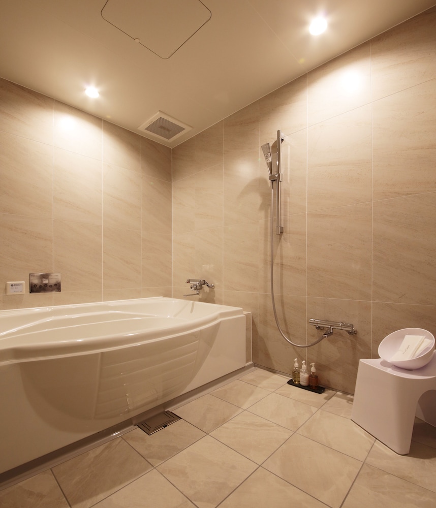 [Non-Smoking]  Run of the House, Room Upgrade [Superior or above]