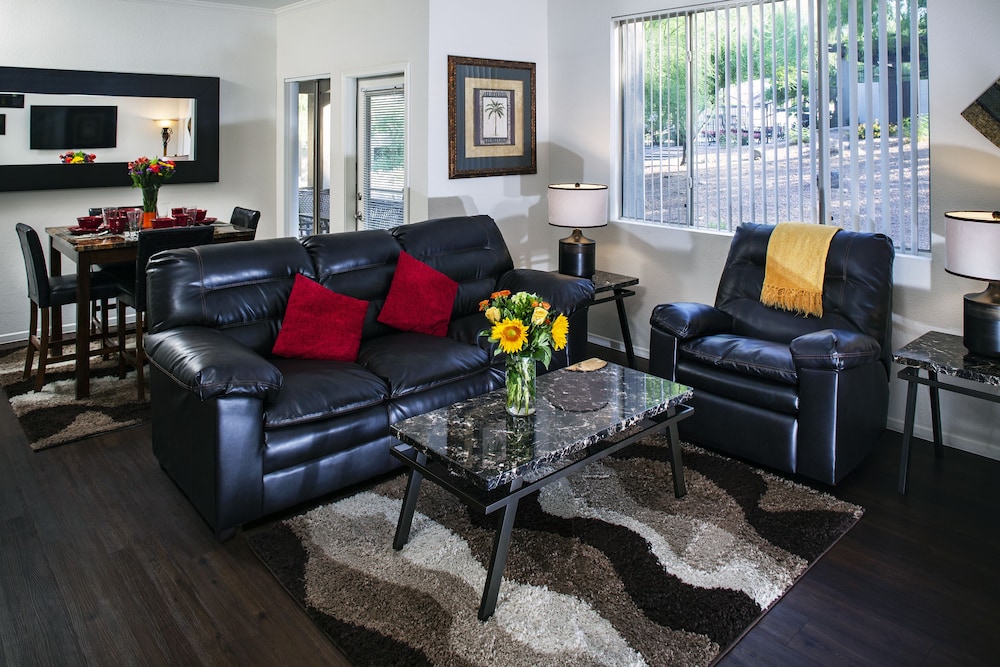 Deluxe Condo, 1 Bedroom photo 2