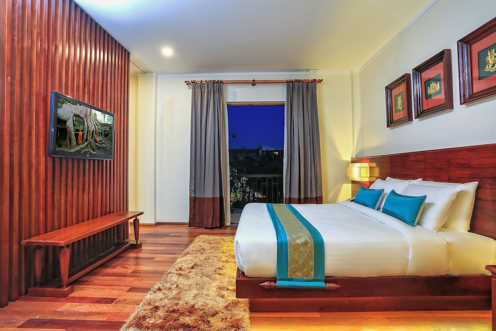 King Suite - Photo 1