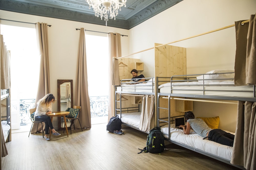 1 bed in a mixed dorm for 4 people photo 2