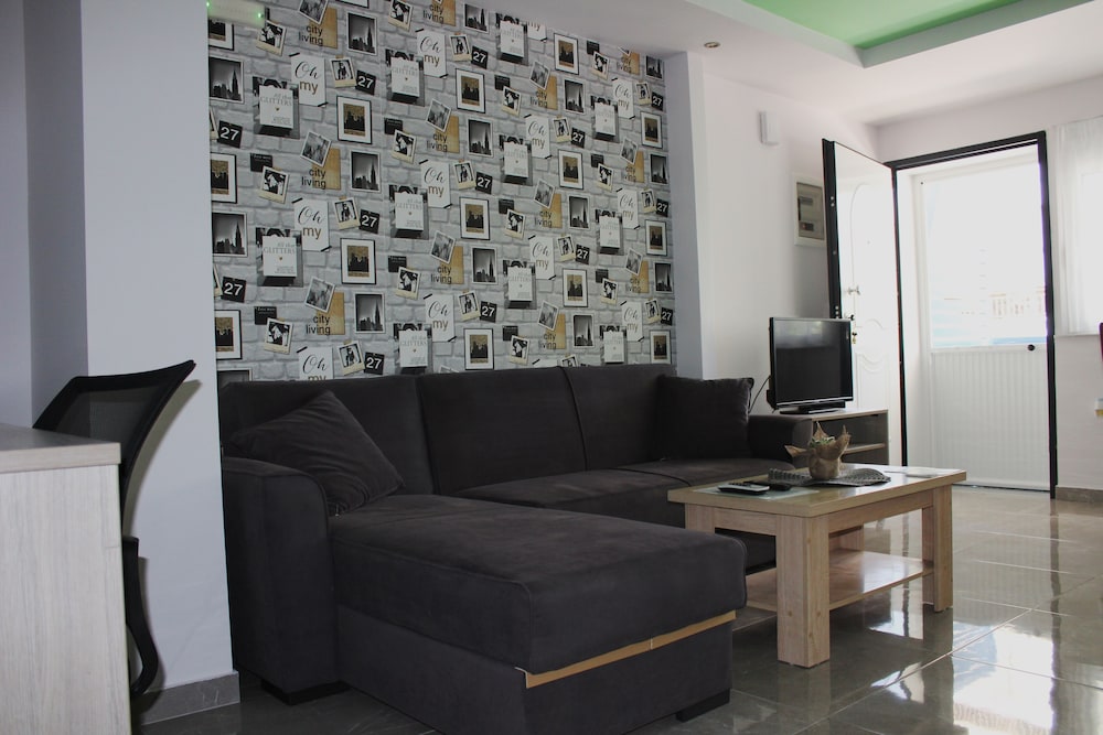 Design Apartment (Thetida)
