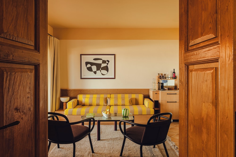 Suite with Sea View - Photo 9