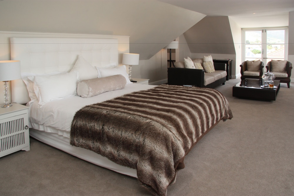 Honeymoon Suite photo 1