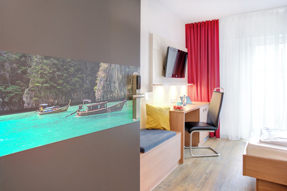 Single Room photo 1