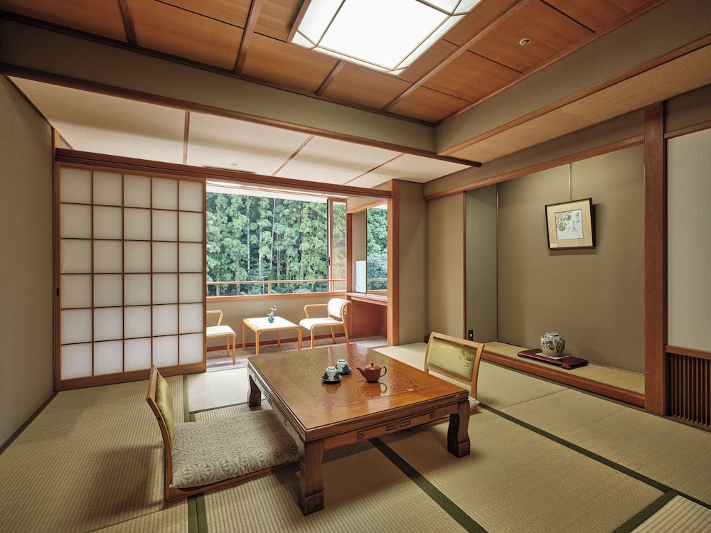 Japanese-Style Room With River View 12.9sqm Smoking