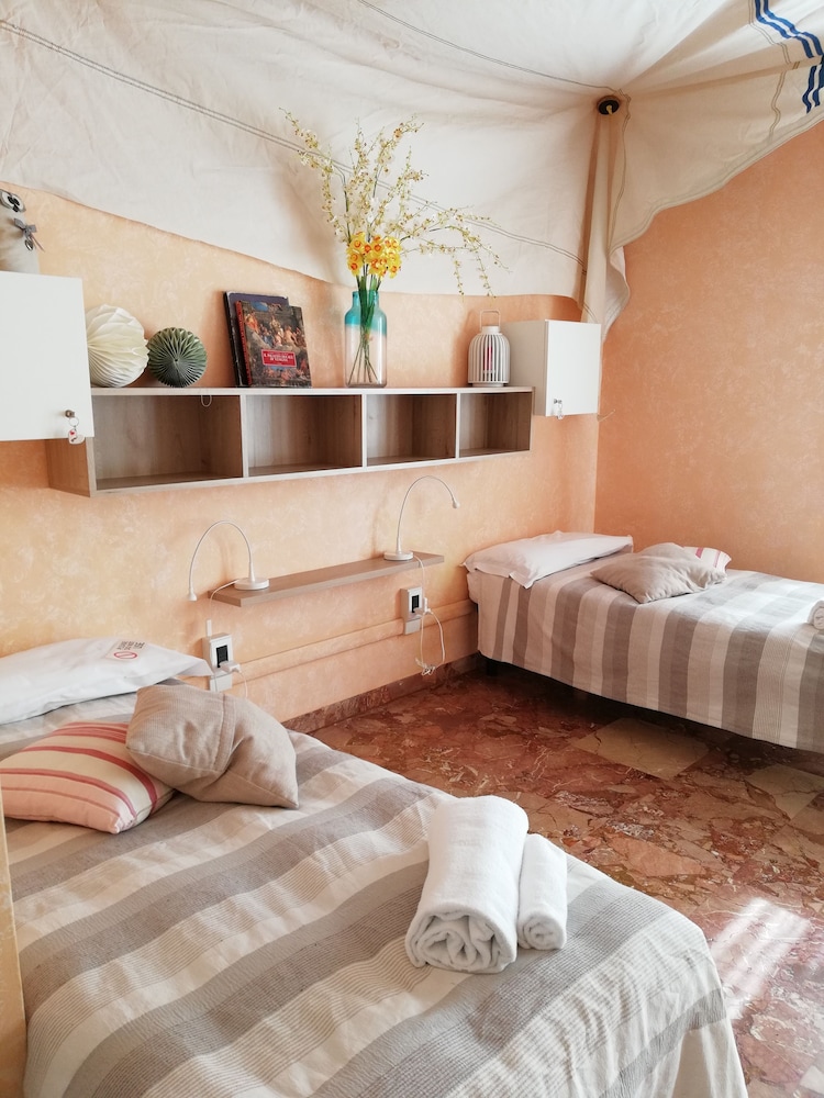 Shared Dormitory, Mixed Dorm photo 1