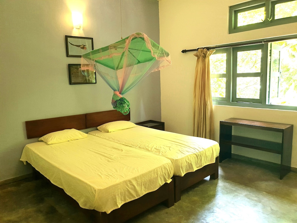 Economy Double Room photo 3