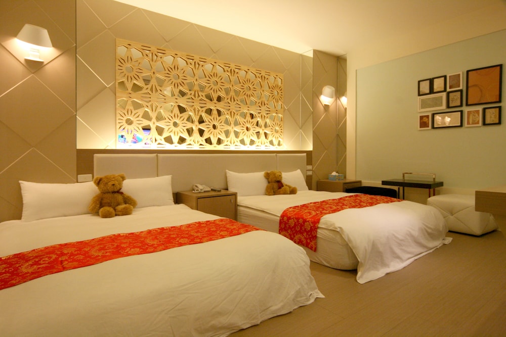Deluxe Quadruple Room, 2 Double Beds, Non Smoking photo 3