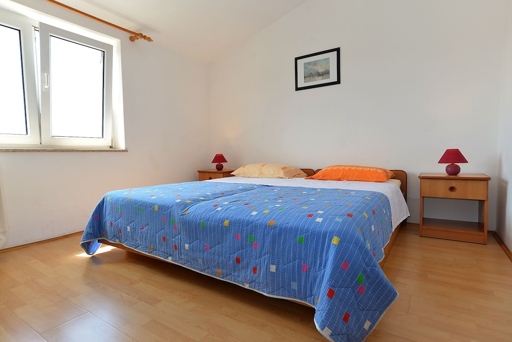 Apartment, 1 Bedroom (596/1441)