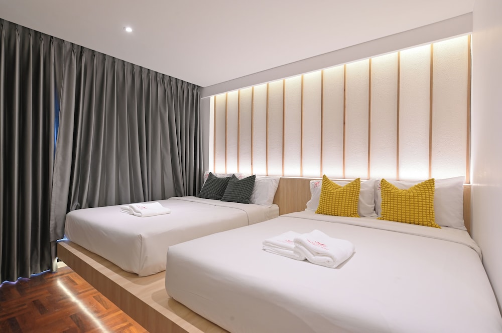 Family Room, City View