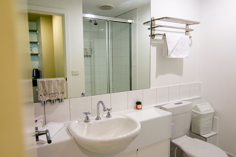 Miami Quad Room - Photo 13