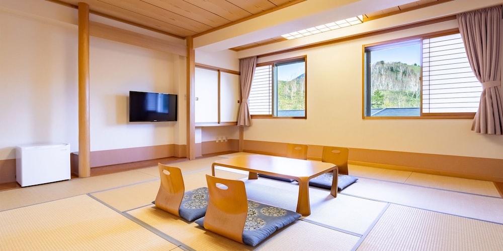 Tatami Family Room with toilet (Shared Bathroom), Non Smoking photo 1