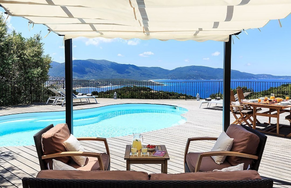 Comfort Villa, 2 Bedrooms, Sea View photo 2
