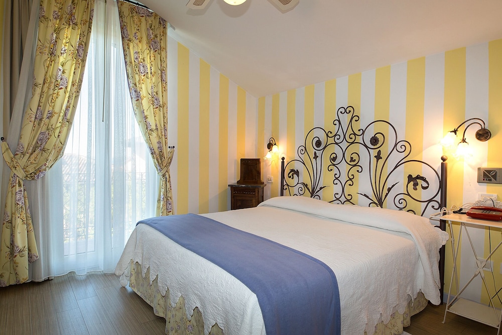 Comfort Double or Twin Room, Balcony