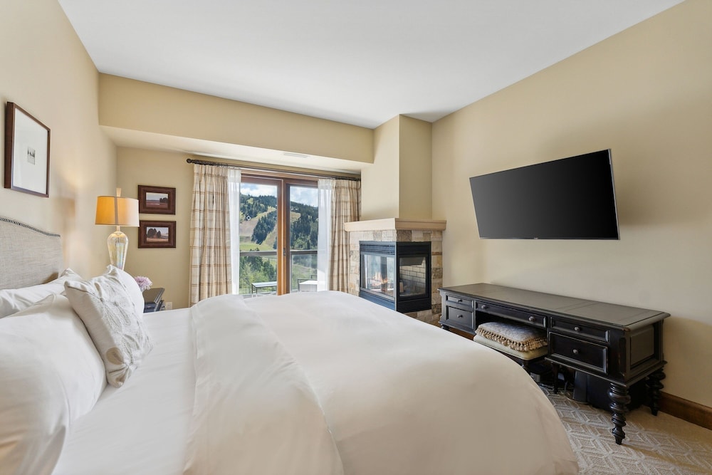 Room, 2 Bedrooms - Photo 15
