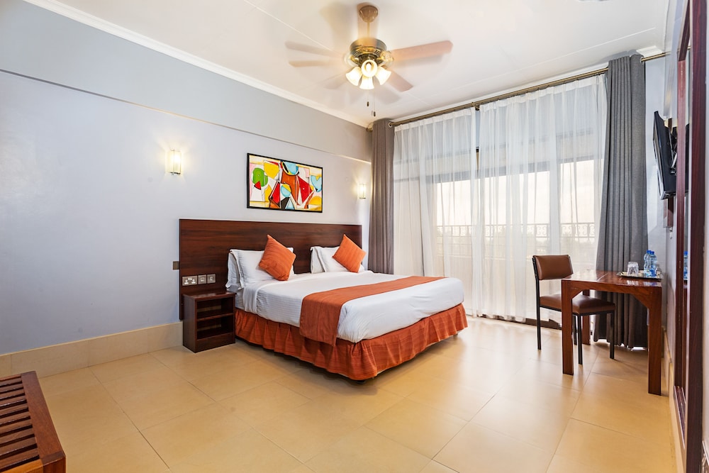 Deluxe Double Room, 1 Queen Bed, Balcony, Garden View photo 3