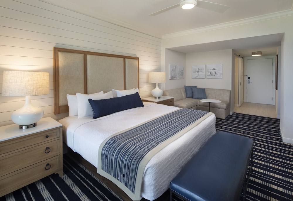 Room, 1 King Bed, Beach View