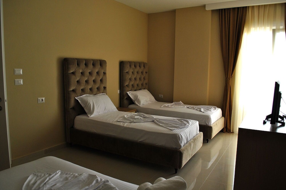 Deluxe Quadruple Room photo 1