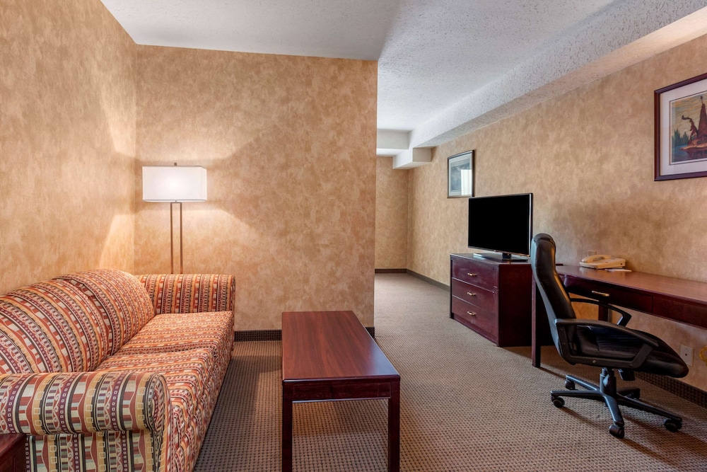 Suite, Non Smoking photo 3