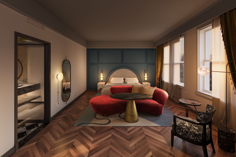 Grand Room, 1 King Bed - Photo 1