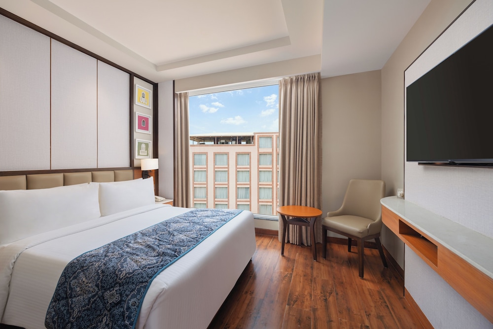Deluxe Room, 1 King Bed