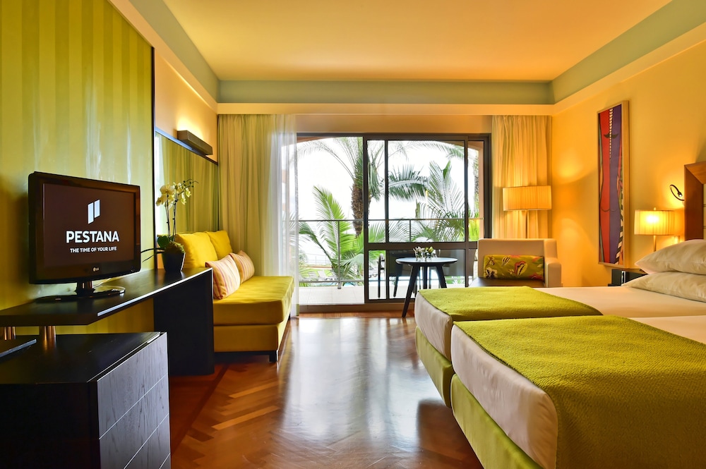 Classic Twin Room, Pool View - Photo 2