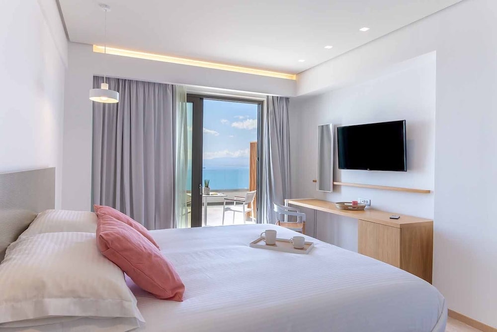 Superior Triple Room, Balcony, Sea View - Photo 7