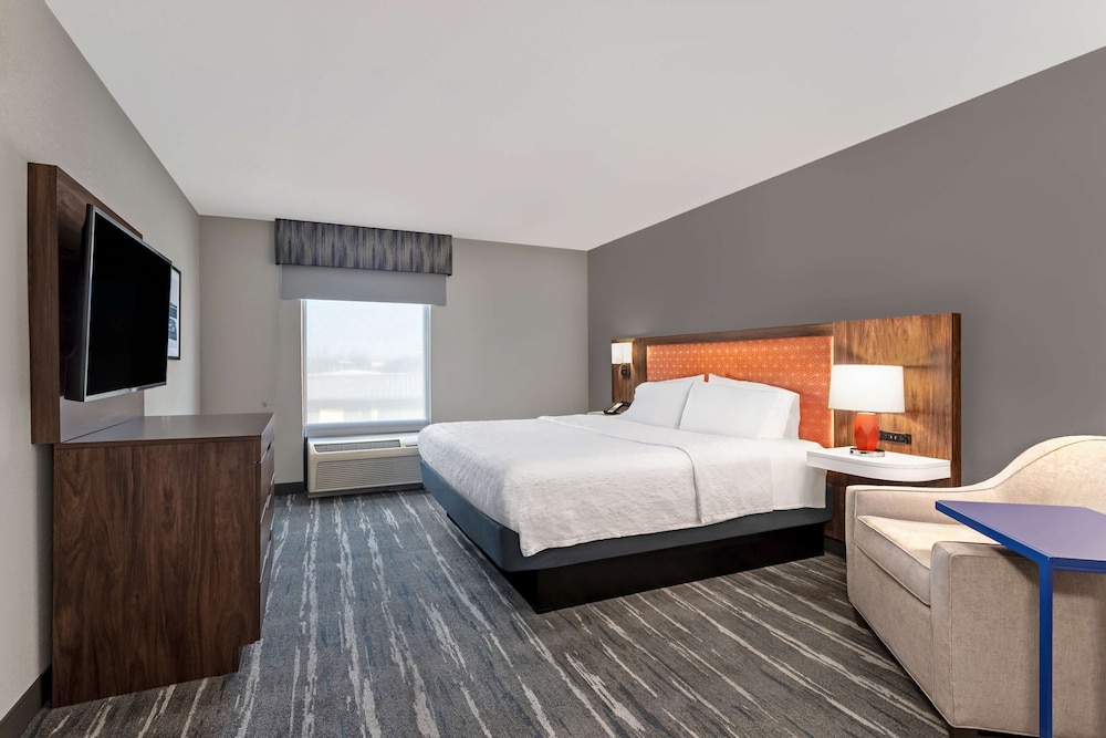 Two room king suite lr one bath photo 1