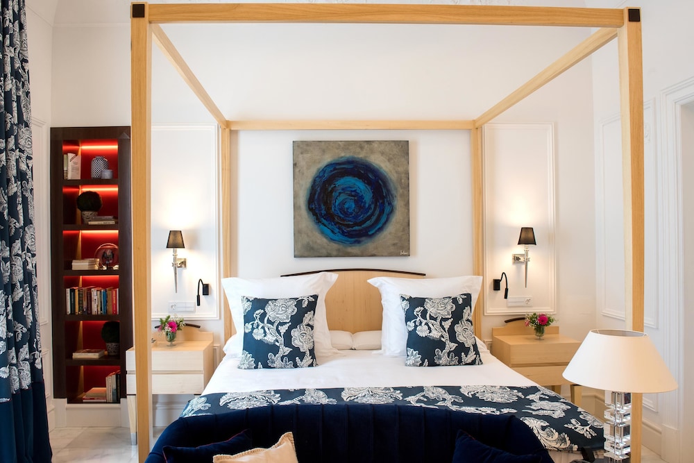 Deluxe Double Room, 1 King Bed - Photo 5