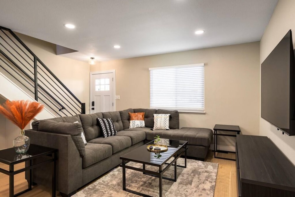 Apartment photo 1