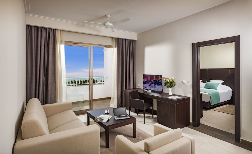 Room (Junior Suite)