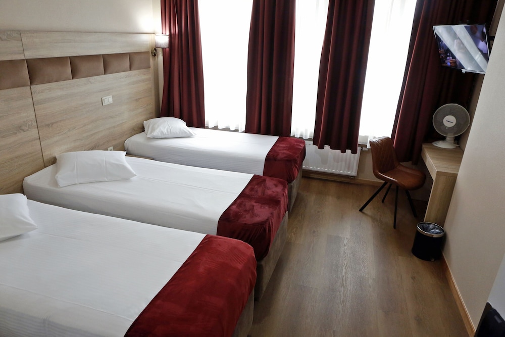 Standard Triple Room - Photo 6