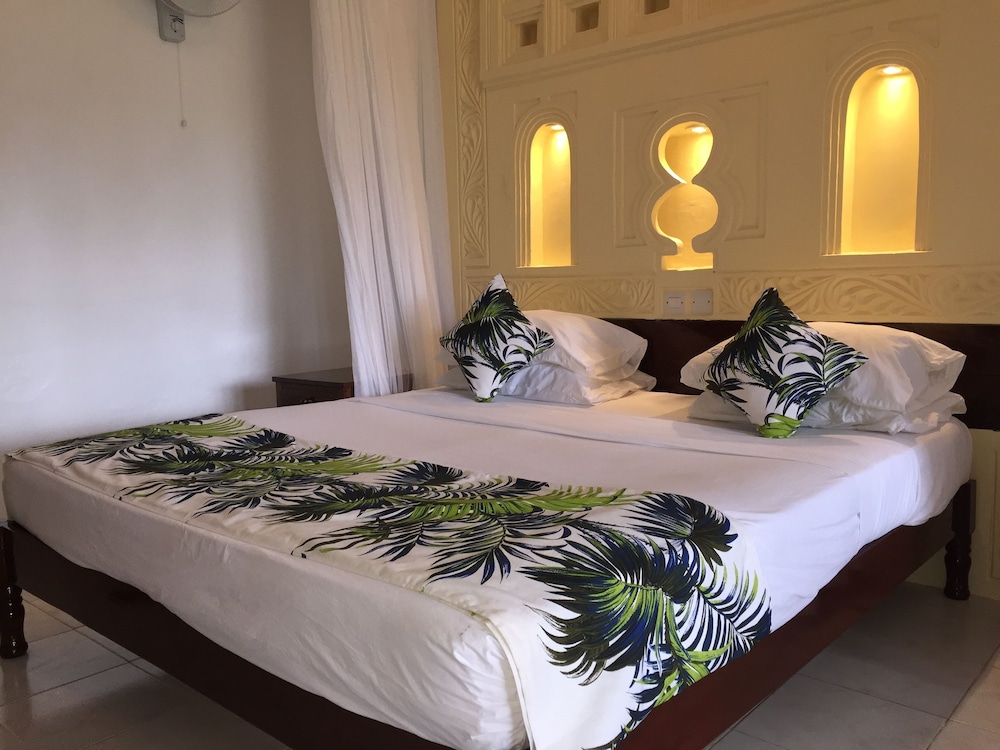 Standard Room, Sea View, Sea Facing - Photo 8
