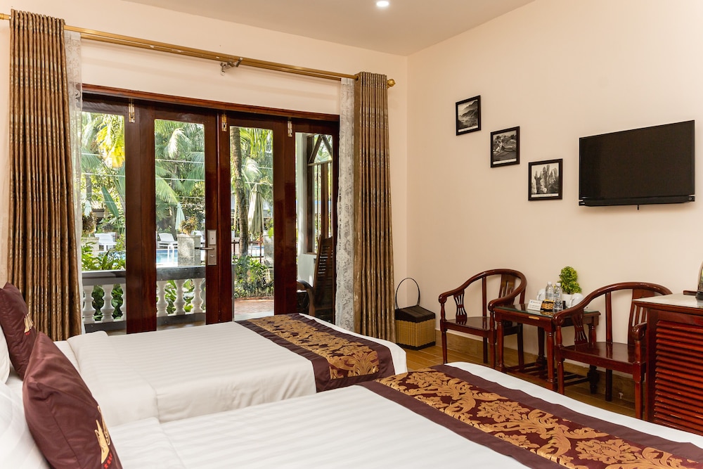 Luxury Bungalow, Non Smoking, Garden View photo 2
