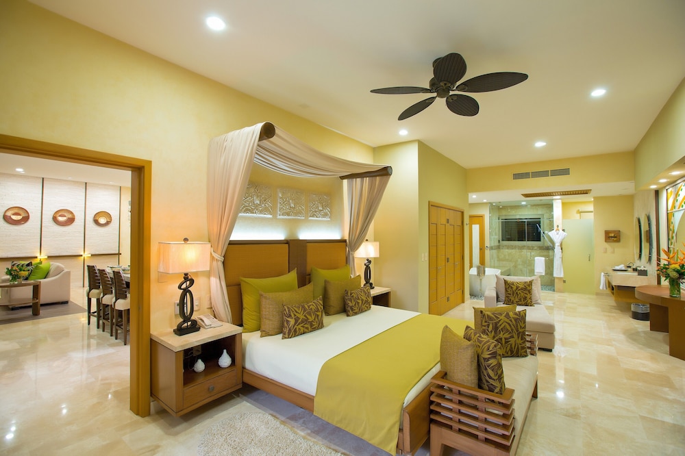 2 Bedroom Suite Panoramic