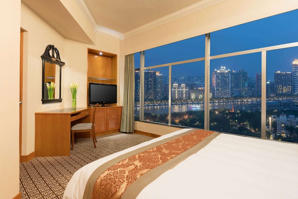 Suite, Smoking (High Floor) photo 1