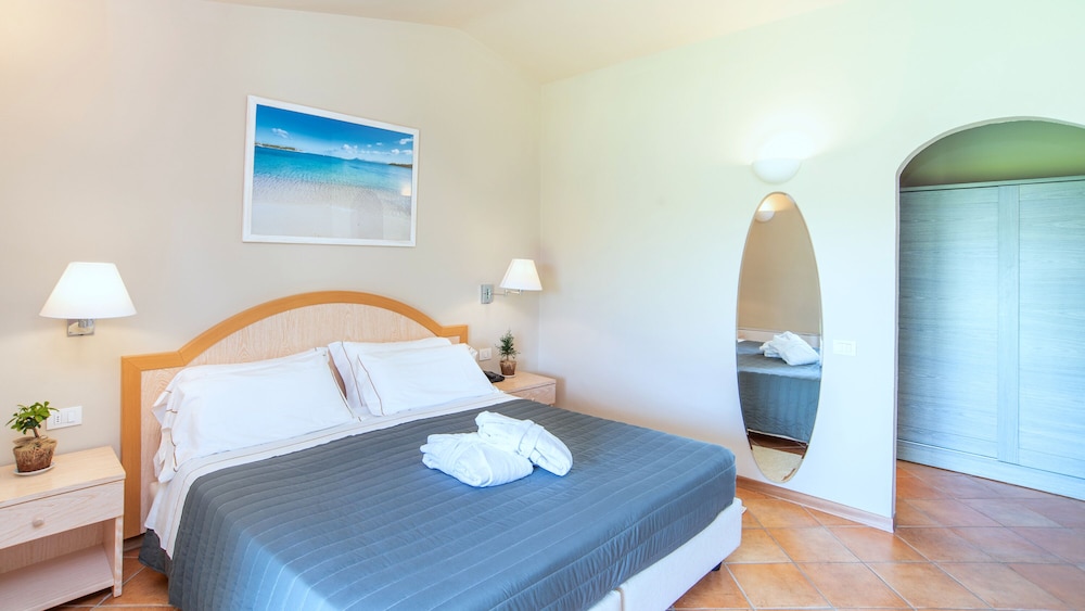 Classic Twin Room, 1 Double or 2 Twin Beds, Garden View photo 2