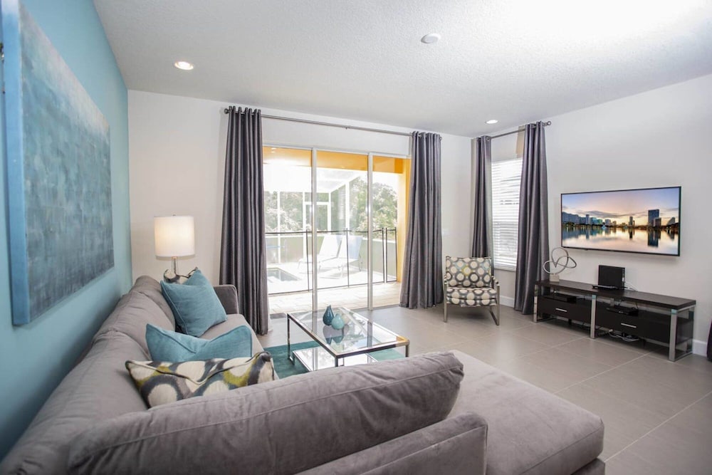 Villa photo 1