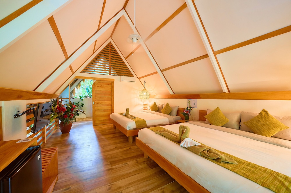 Elite Bungalow, Multiple Beds, Garden View