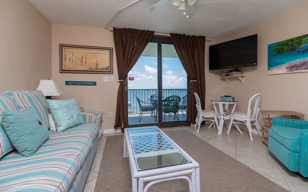 Condo, 1 Bedroom