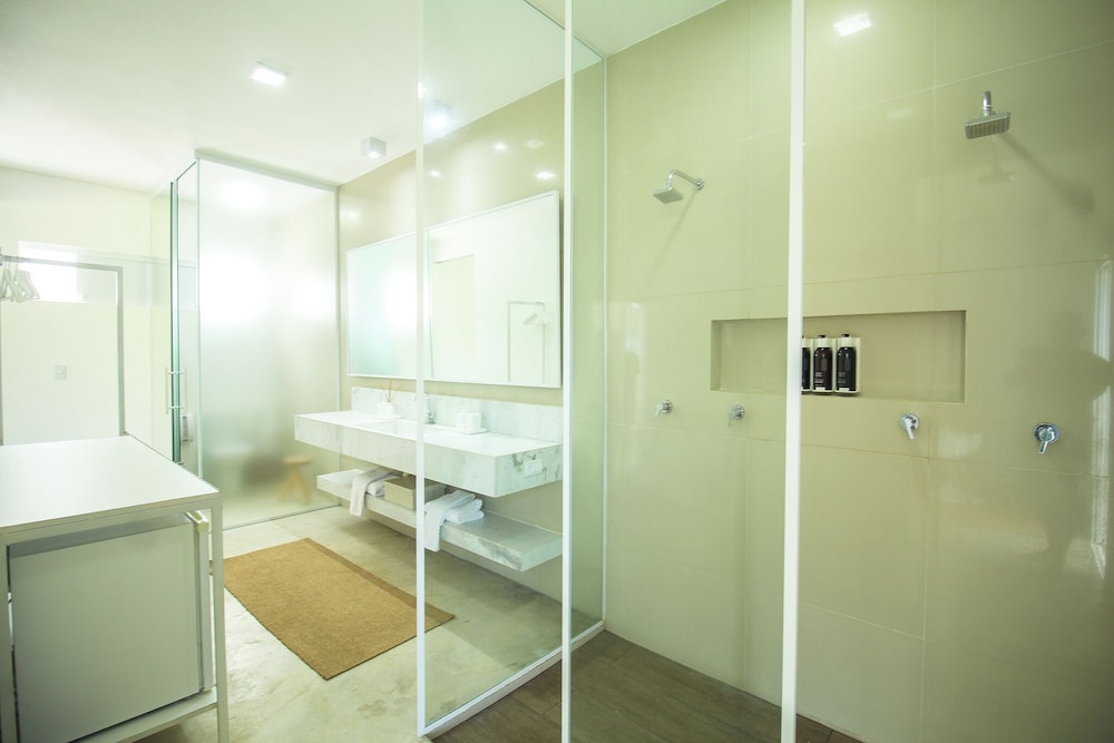 Luxury Suite, 1 King Bed, Sea View, Sea Facing - Photo 6