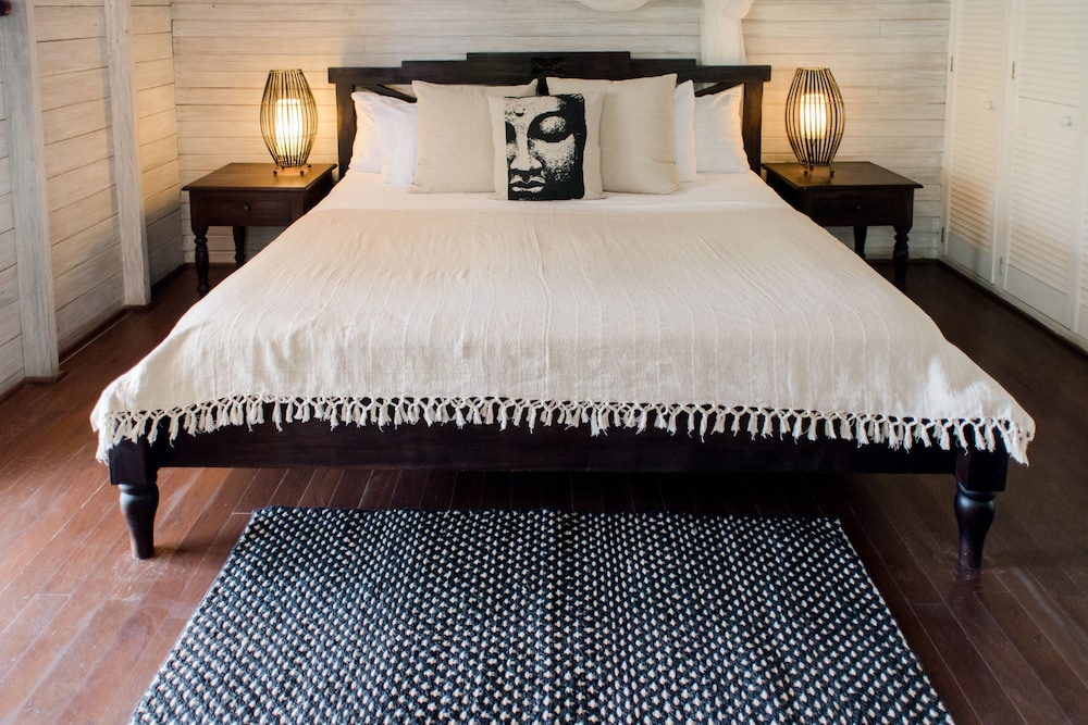 Suite, 1 King Bed, Top Floor (High Rock)