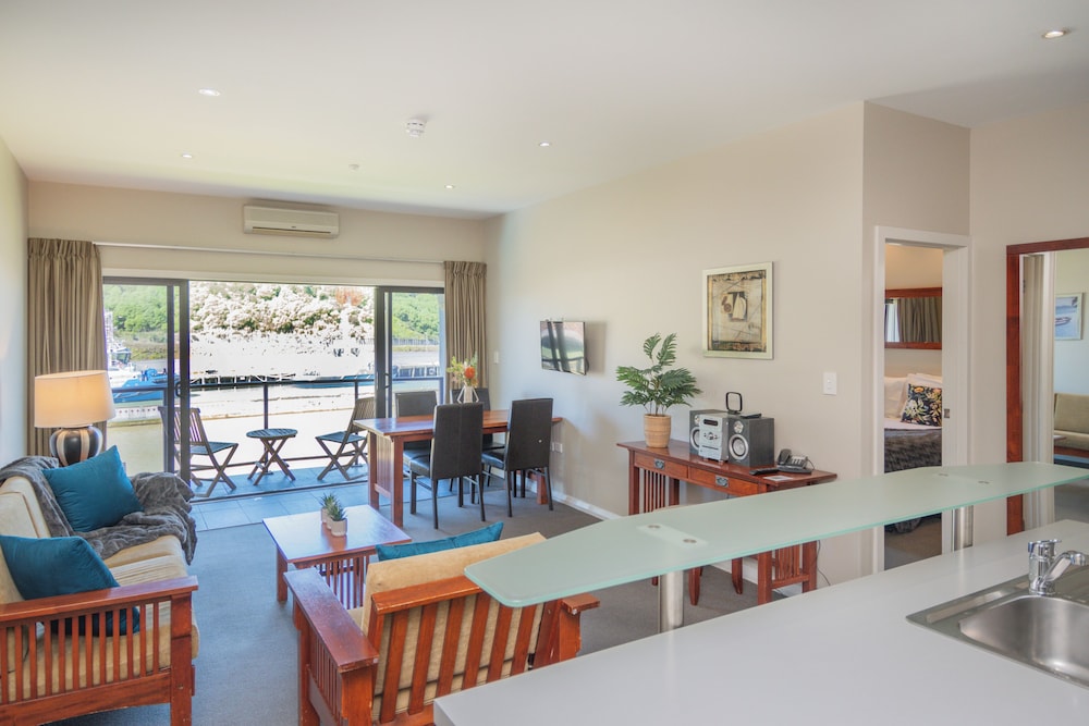Standard Suite, 1 Bedroom photo 3