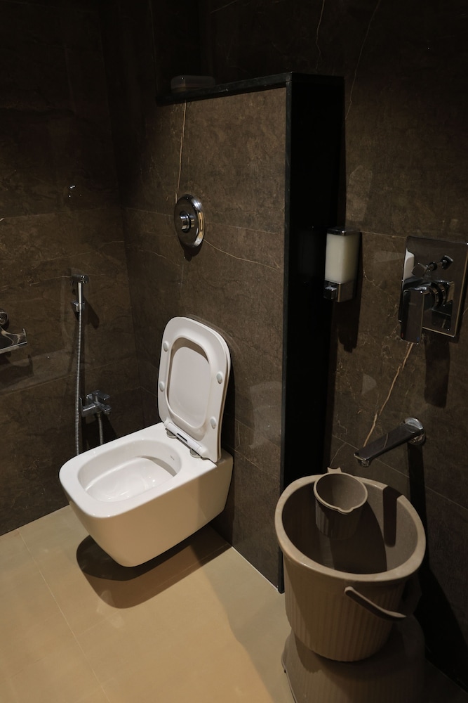 Executive Room, City View