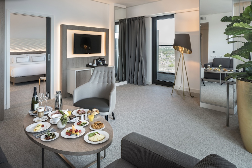 The Level Grand Suite (2+1)