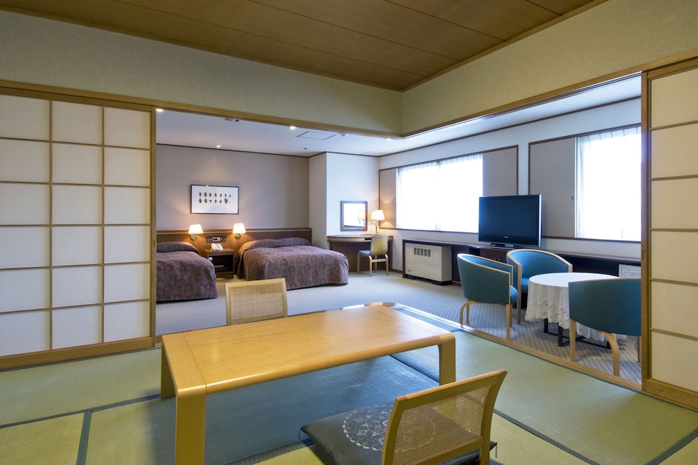 [Smoking] Japanese Western Style Room photo 2