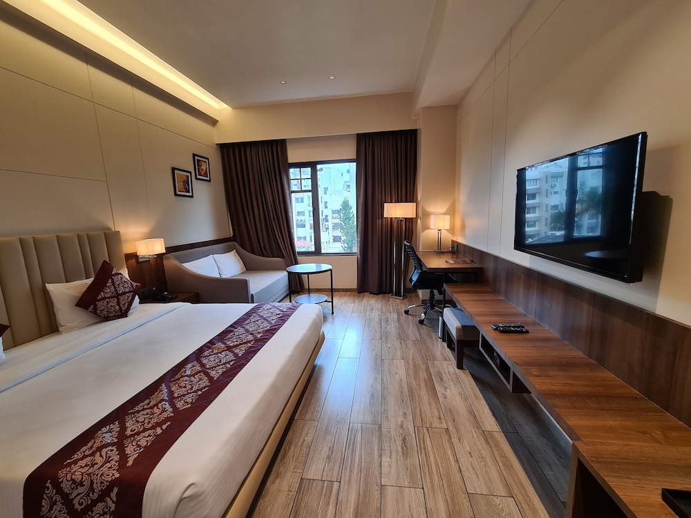 Executive Room - Photo 1