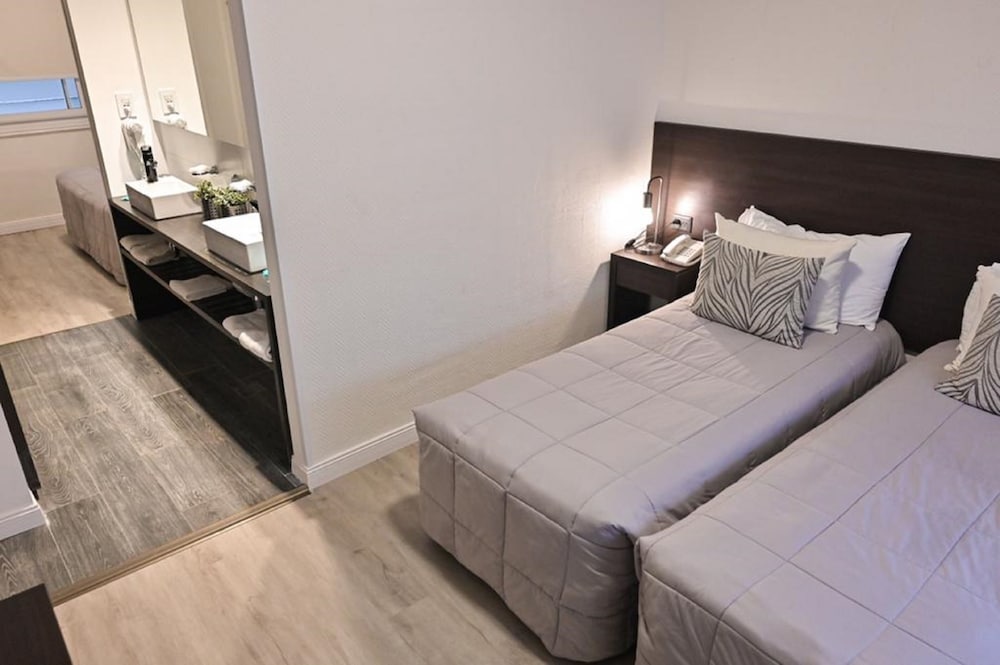 四人间